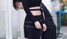 网友爆料某明星去佛寺的视频,虔诚祈祷引发网友热议